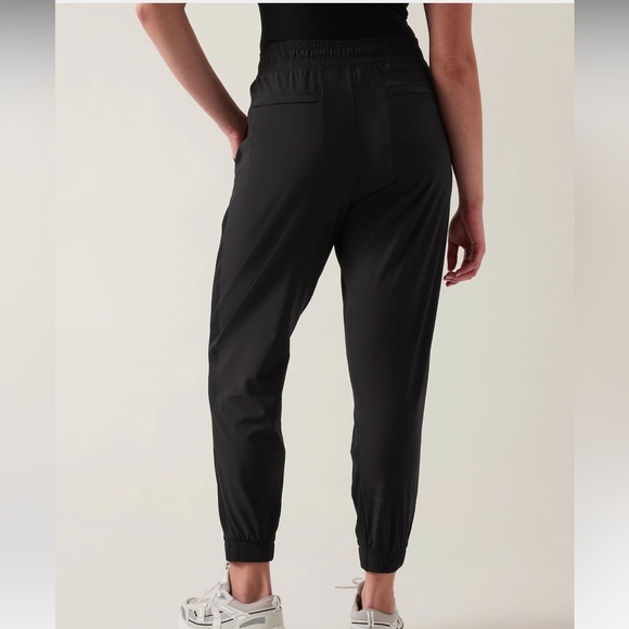 Athleta Textured Brooklyn Jogger Black Size 0 but fits size 2/4 - Picture 10 of 10